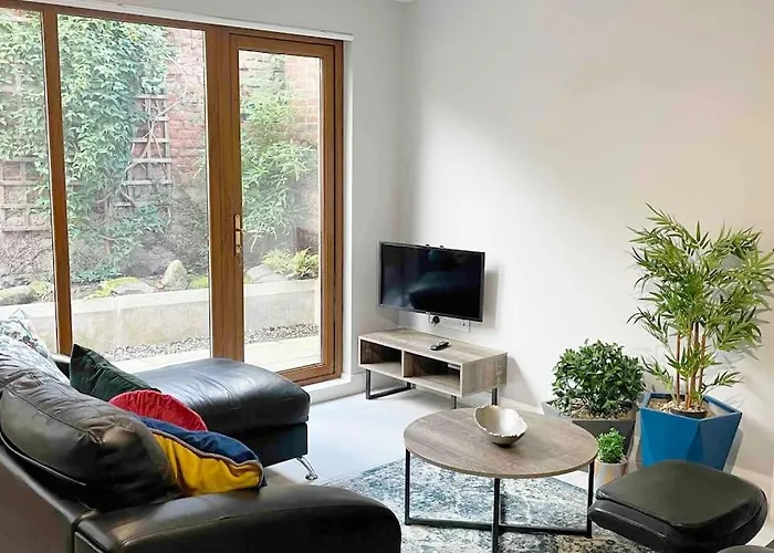 Close To Belfast City Centre.Modern Opened Planned